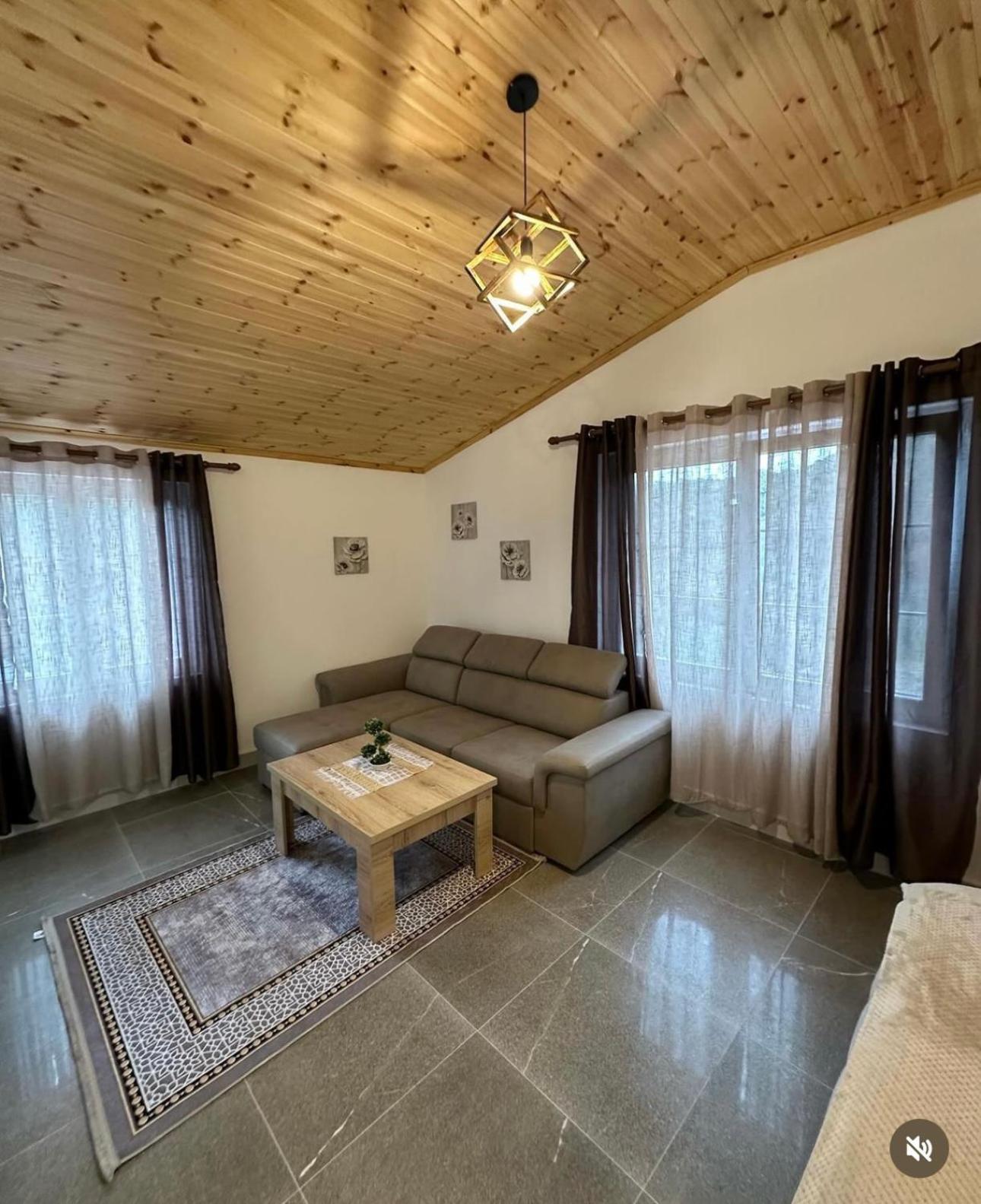 Qyteza Guest House & Camping Shkodër Екстериор снимка