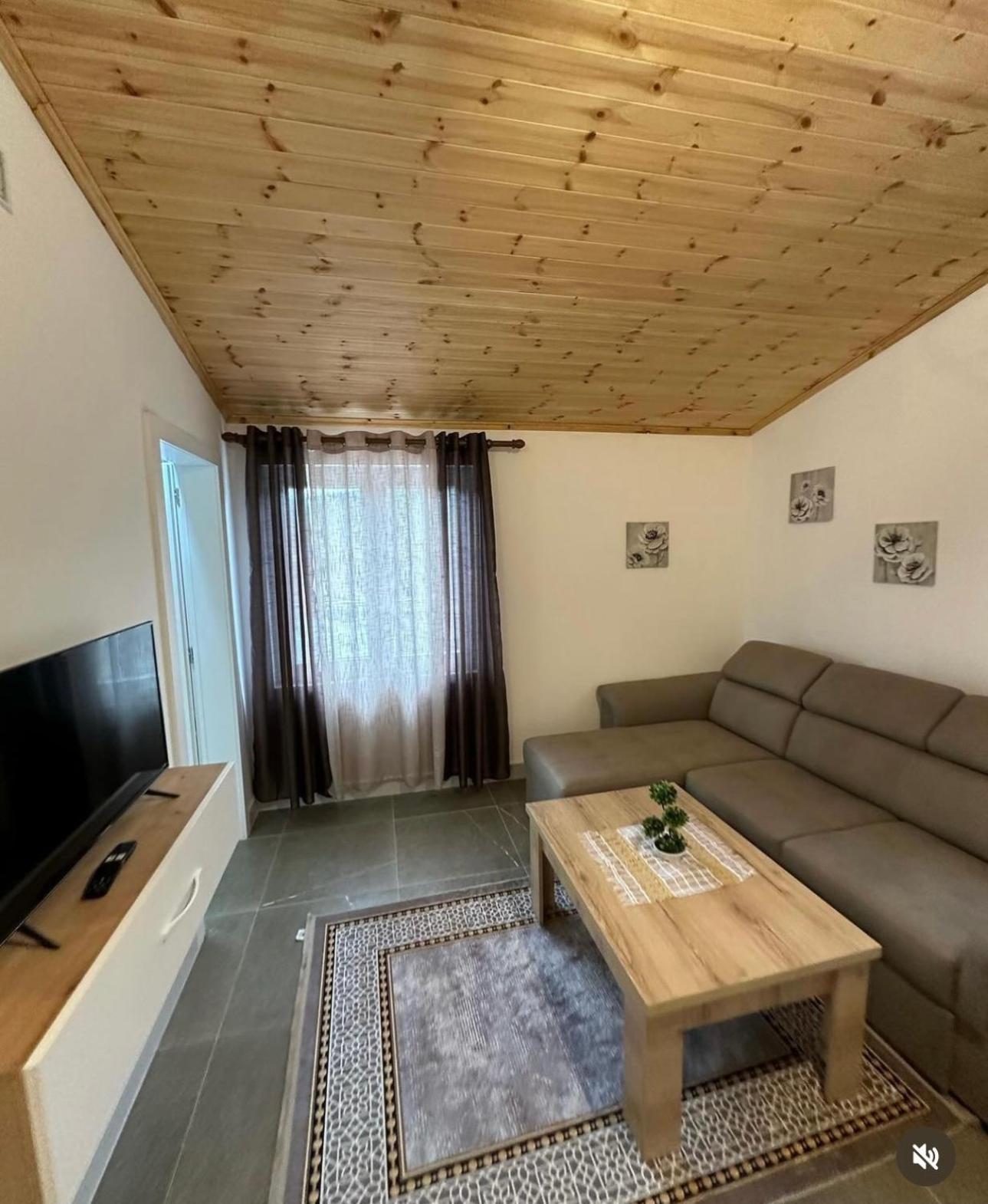 Qyteza Guest House & Camping Shkodër Екстериор снимка